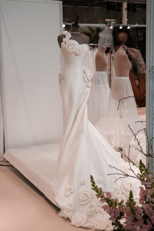 , Dear partners and future brides