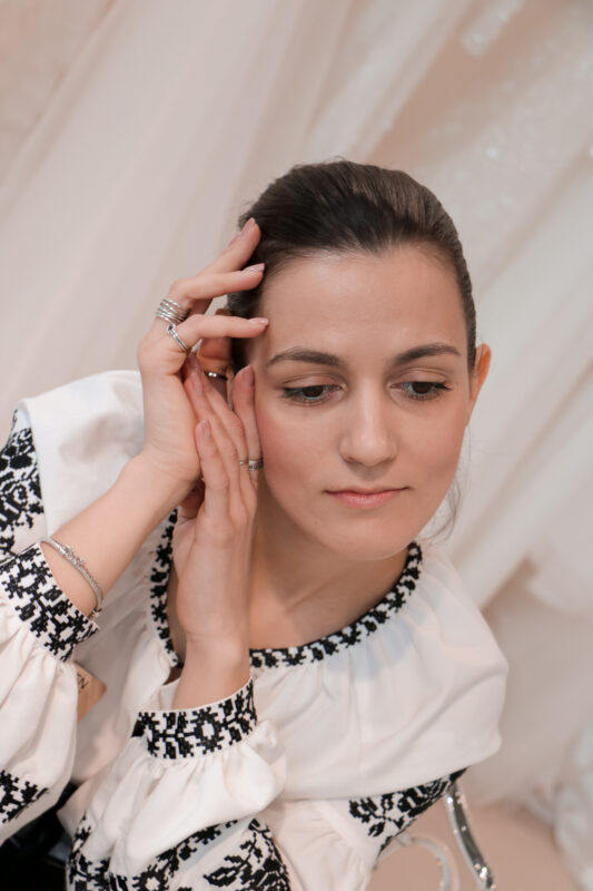 , Dear partners and future brides